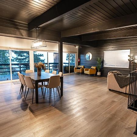 Updated Mountain Cabin Retreat With 180 Views Off Deck And Balcony Running Springs ภายนอก รูปภาพ